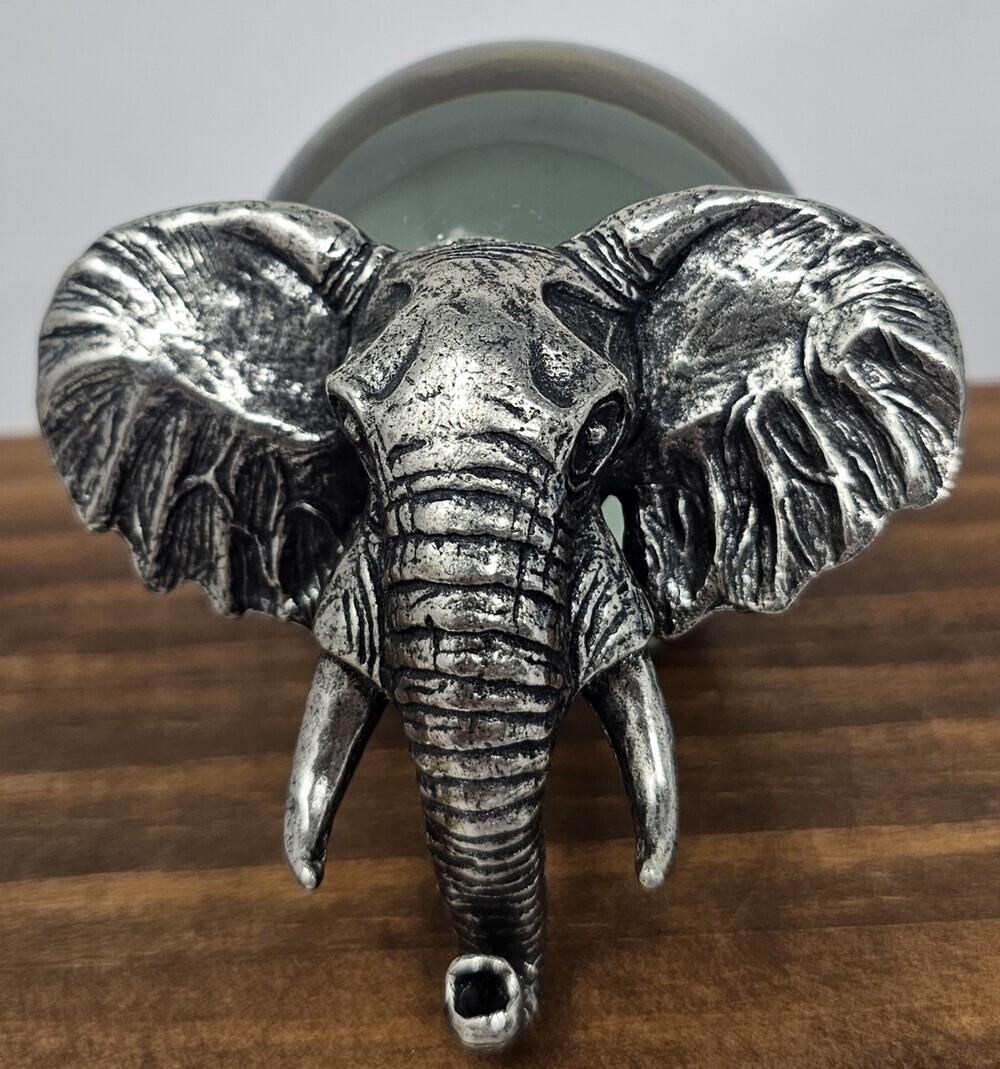 Vintage Makoulpa Pewter and Ngwenya Glass Ball Elephant Paperweight - Picture 2 of 9